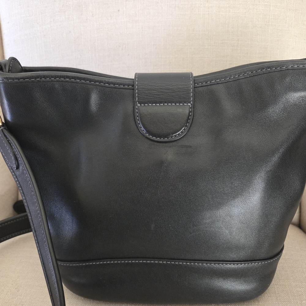 Coach Black Leather Shoulder Bag with Gold and Tan Accents - Picture 4 of 16